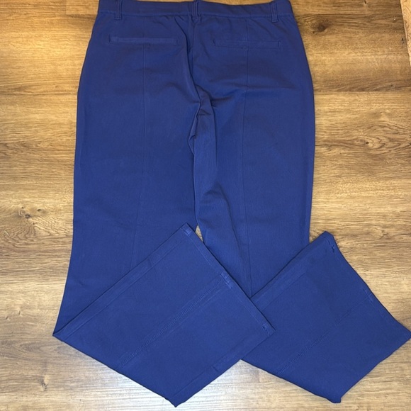 Isaac Mizrahi 24/7 Stretch Boot Cut Flat Front Navy Blue Pants Women’s 10 P NWOT - Picture 2 of 7
